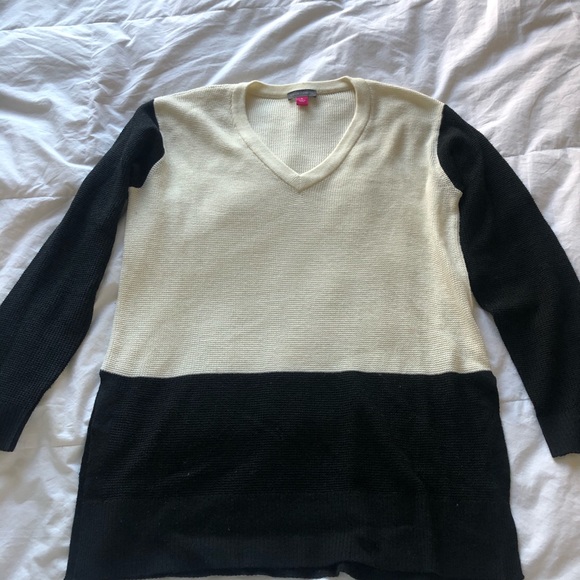 Vince Camuto Color Block Sweatet - Picture 2 of 6